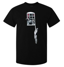 Бэнкси стрит-арт, мужская рубашка с подвеской на окно для влюбленных, Скидка 100%, хлопковые мужские рубашки, новинка, уличная футболка в стиле хип-хоп 2024 - купить недорого