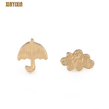 Серьги-пусеты с золотым зонтом и облаком для женщин, милый мини-серьги, асимметричный штифт для девушек, модные украшения в подарок 2024 - купить недорого