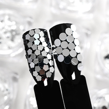 Lantejoulas e paetês de glitter para unhas, flakies coloridas e holográficas prateadas, lantejoulas redondas para decoração de unhas e arte de manicure 2024 - compre barato