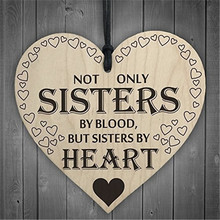 Sister By Heart деревянные висячие в форме сердца лучшая доска для сестры знак любви Рождественский подарок 2024 - купить недорого