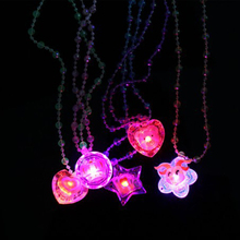 Новинка, светящиеся игрушки для детей, для девочек, красивое светящееся ожерелье-игрушка, Led мигающий кулон, ожерелье, подарок на день рождения для детей 2024 - купить недорого