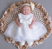 57 cm bebe vivo bonecas bonito Lifelike Renascer Bebê Meninas Boneca de Vinil Silicone Cheio com branco vestido de Princesa presente da criança brinquedos 2024 - compre barato