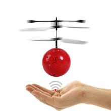 Inteligente Bola Indução Bola Voando Zangão Helicóptero Construído Em Brilhante Iluminação LED Sensoriamento Aviões de Brinquedo de Plástico Voar Bola para As Crianças 2024 - compre barato