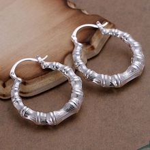 Оптом посеребренные серьги, 925 модные серебряные ювелирные изделия Бамбук Серьги-кольца для женщин SE139 2024 - купить недорого