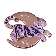 Tigre celestial esmalte pino lua estrelas broche animal bonito emblema roupas decoração da arte presente para ela 2024 - compre barato