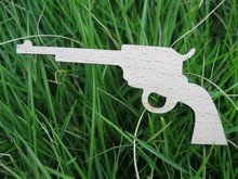Деревянные броши в форме пистолета с милым дизайном 2024 - купить недорого