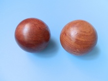 Bola de mão de madeira sólida, 5cm, peça para exercício de mãos, massagem em dedos, proteção para a saúde 2024 - compre barato