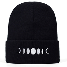 2018 new moon embroidery Casual Beanies For Men Women Fashion Knitted Winter Hat Hip-hop Skullies cap Hats garros 2024 - buy cheap