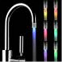 Новый бренд светильник s Романтический 7 Цвет Изменить Светодиодный светильник Душевая насадка для душа с водой для ванной; Домашние тапочки для ванны с свечение Мода 2017 г. 2024 - купить недорого