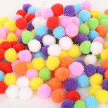 Mini bola de pelúcia fofinha artesanal de pompom 100 tamanhos, pompom macio, brinquedos para crianças, decoração de casamento artesanal 10/15/20/25/30mm 2024 - compre barato