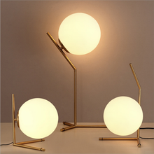 Luminária de mesa com globo de vidro, estilo nórdico, decoração de arte, para quarto/sala de estudo, cabeceira 2024 - compre barato