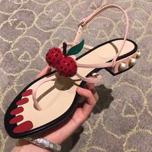 Sandalias de tacón bajo cuadrado para mujer, zapatos planos con decoración de cereza, chanclas informales de perlas de lujo, zapatos dulces, 2020 2024 - compra barato