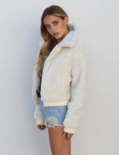 Модная женская зимняя теплая куртка на молнии с искусственным мехом, верхняя одежда с длинным рукавом, флисовые куртки, свитер, пушистое пальто, стильная женская верхняя одежда 2024 - купить недорого