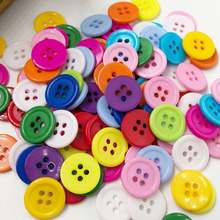 Apliques botão de plástico 4 buracos para crianças/bebês 100 peças 2024 - compre barato