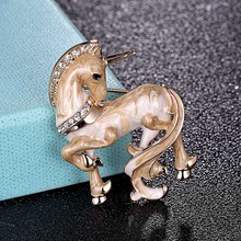 Zlxgirl jewelry Men's Enamel brown horse animal brooches jewellery nicely women's kids Gifts animal hijab pins men's broches 2024 - buy cheap