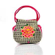 Bolso con bordado étnico para mujer, bolsa pequeña con bordado de estilo chino, a la moda, para vacaciones, novedad 2024 - compra barato