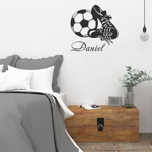 Arte vinil removível para decoração de casa, nome personalizado, adesivo para parede de futebol, calçados de futebol, poster removível w24 2024 - compre barato