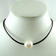 Collar de cuero genuino hecho a mano con perlas de agua dulce, color marrón, R66 2024 - compra barato