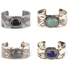 Brazalete abierto de piel para mujer, brazalete grande ovalado con cuentas de piedras semipreciosas de varios colores, con diamantes de imitación, color gris 2024 - compra barato