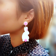 Pendientes acrílicos de conejo blanco y rosa para mujer, aretes de gota de animales de dibujos animados, E19117 2024 - compra barato