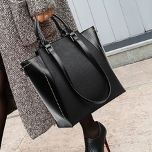 NEW Luxury brand Rivet Big Size Vintage PU Tote Handbag Women's Casual Large Capacity Shoulder Bag Girl Retro Travel Bolsa 2024 - buy cheap