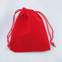 50 unids/lote rojo bolsas de terciopelo 10*12 cm de la joyería pequeña bolsas MP3/reloj embalaje bolsas de Favor de la boda de bolsa de regalo envío gratis 2024 - compra barato