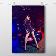 Póster de coche y chica con patas largas, Pintura Artística de lona para pared e impresiones para decoración para sala de estar, modelo Sexy 2024 - compra barato