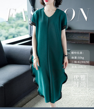 HOT SELLING Miyake fashion fold  v-neck solid dress with short sleeve loose straight dress IN STOCK 2024 - buy cheap