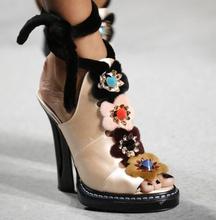 Moraima-Sandalias de tacón ancho con cordones para mujer, zapatos de vestir, calzado Sexy, con decoraciones florales, color negro 2024 - compra barato