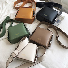 Винтажная женская сумка высокого качества 2019 новая брендовая дизайнерская сумка на плечо модная маленькая квадратная сумка через плечо женская сумка 2024 - купить недорого