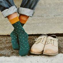 Free shipping explosion models caramella fashion England design men's cotton socks jacquard dot pattern SK0013 2024 - купить недорого