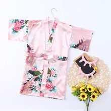 2019 новая одежда для малышей для девочек Цветочный шелковый атлас кимоно халаты халат пижамы мягкие летние Детская одежда для сна халаты 2024 - купить недорого
