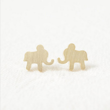 Precioso pendiente de elefante color dorado y plateado, joyería para mujer, bonito, venta al por mayor, envío gratis 2024 - compra barato