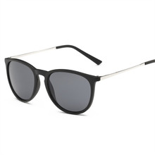 Anteojos de sol de moda para mujeres, gafas de sol ovaladas de diseño clásico de marca, retro, UV400, montura grande de metal, gafas para conducir, novedad de 2019 2024 - compra barato