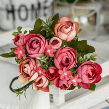 Flores artificiales de seda para decoración del hogar, ramo de rosas pequeñas de margaritas, Camelia, para fiesta de Navidad y boda 2024 - compra barato