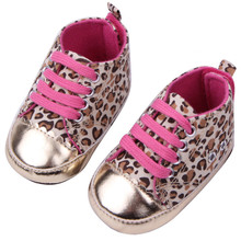 Весенняя обувь для новорожденных; обувь для девочек; обувь для малышей из искусственной кожи с леопардовым принтом; мокасины для малышей; обувь для девочек 2024 - купить недорого