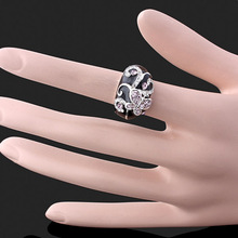Joyería de moda para mujer, anillos de aleación de mariposa de Color oro blanco con esmalte Rosa negro y cristal austriaco Real 2024 - compra barato