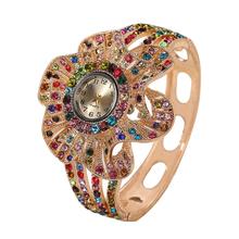 Модные женские наручные часы Стразы с цветком, Кварцевые аналоговые наручные часы с браслетом 2024 - купить недорого