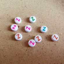 Miçangas espaçadoras laterais de impressão alfabeto z, 500 peças 4*7mm, faça você mesmo, de plástico, contas de personagem, alfabeto 2024 - compre barato