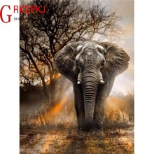 Алмазная 5d картина GRKDPKJ, полноформатная вышивка квадратными стразами, мозаика, вышивка крестиком, украшение для дома, слон с животными 2024 - купить недорого