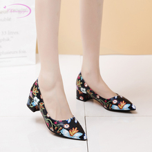 Sapatos de dedo fino estilo chinês sensual, sapatos baixos grossos para mulheres, tamanhos grandes, flores, verde, vermelho e preto 2024 - compre barato
