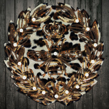 Emblemas de contas da moda coroa abelha, 2 peças corações coroa abelha lantejoulas amor leopardo tecido aplique para costura em roupas decorado 2024 - compre barato