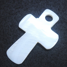Colgantes de concha blanca en forma de cruz para accesorios de joyería diy componentes de joyería tamaño 56x35mm Colores blancos para Rosario joyería 2024 - compra barato