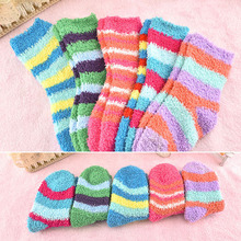 Meias de inverno para bebês, meias coloridas de doce meninos meninas listradas para crianças, meias de lã coral para crianças 2024 - compre barato