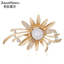 Elegant Metal Flower Brooch Pin Pearl Vintage Crystal Rhinestone Fashion Jewelry Garment Scarf Clip Accessory 2024 - buy cheap