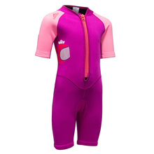 Детский Флюоресцентный костюм-шорты диаметром 2 мм для девочек, розовые купальники на весну, осень, зиму, для плавания, серфинга, костюмы для подводного плавания с передней молнией 2024 - купить недорого