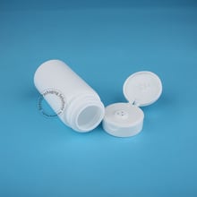 50 pçs/lote atacado 80g plástico em pó garrafa recipiente cosmético tampa branca de limpeza em pó embalagem pimenta shaker pot 2024 - compre barato