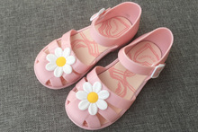 2017 NEW Kids Shoes Mini Girls Sandals Jelly Outsole Buckle Strap Sandals Flower Heart Slippers Princess Sandals Toddler Shoes 2024 - buy cheap