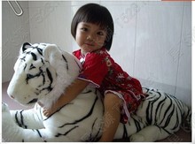 Gran juguete de felpa simulaiton Tigre encantador blanco grande Tigre muñeca creativo Tigre acostado muñeca regalo alrededor de 110cm 0429 2024 - compra barato