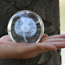 Accesorios de decoración para el hogar, bola de cristal de 8cm, figura de Terrario de León, bola de cristal Feng Shui para decoración de bodas 2024 - compra barato